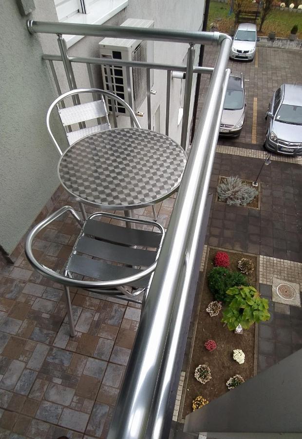 Apartmani - Vila Kovilje Banja Koviljača エクステリア 写真
