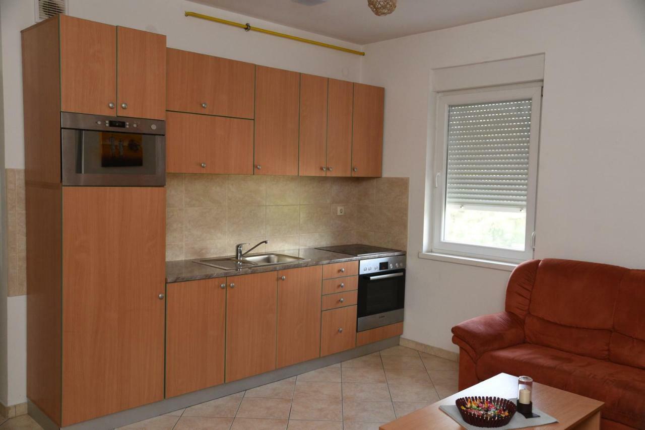 Apartmani - Vila Kovilje Banja Koviljača エクステリア 写真