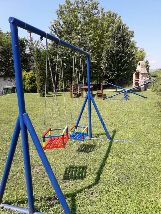 Apartmani - Vila Kovilje Banja Koviljača エクステリア 写真